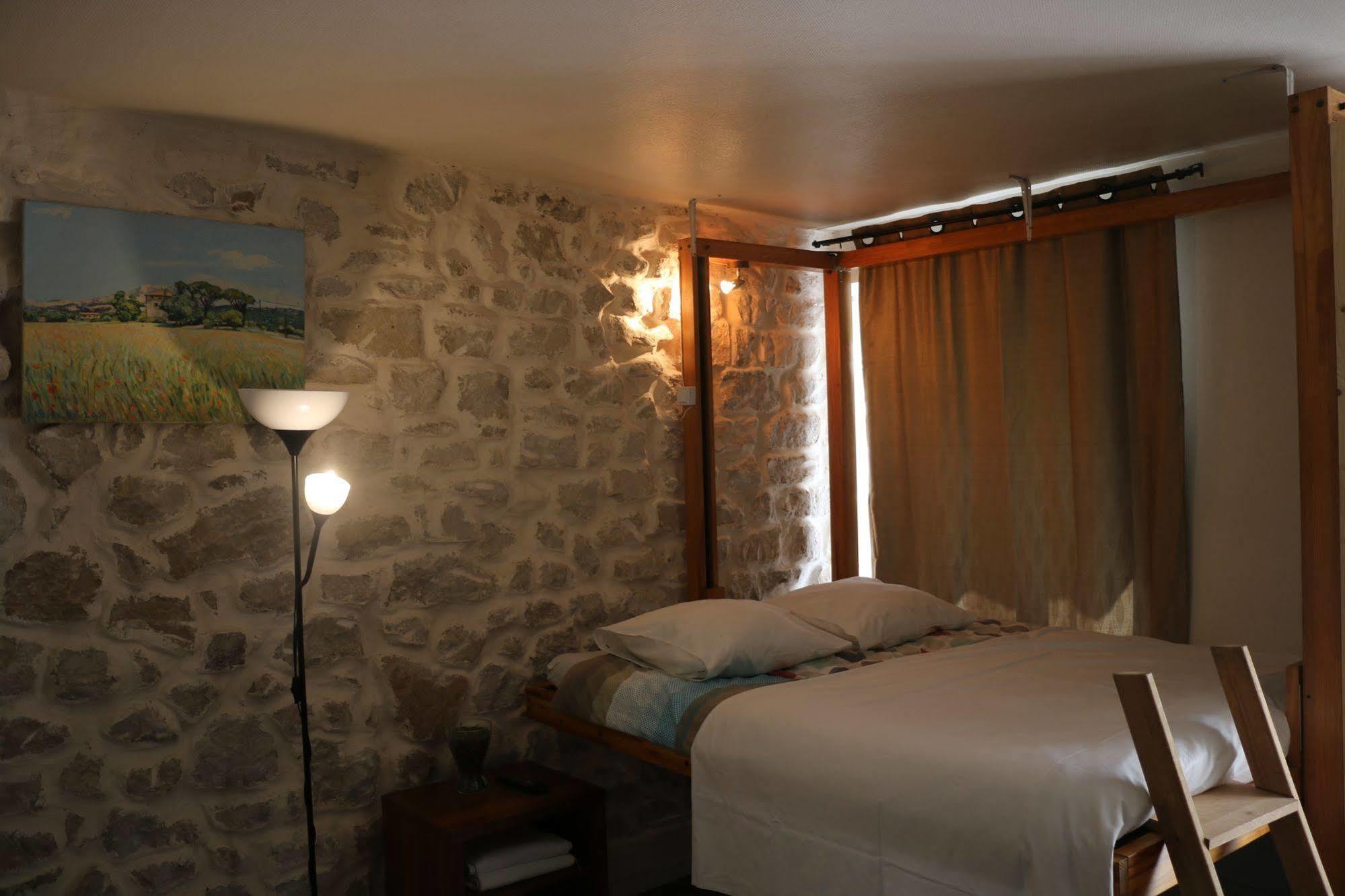 Hotel Grand De Clermont Parigi