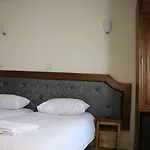 Hotel Grand De Clermont 2*