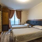 Grand De Clermont Hotel