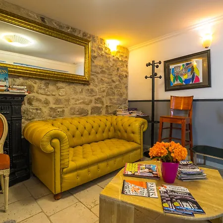 Hotel Grand De Clermont Parigi