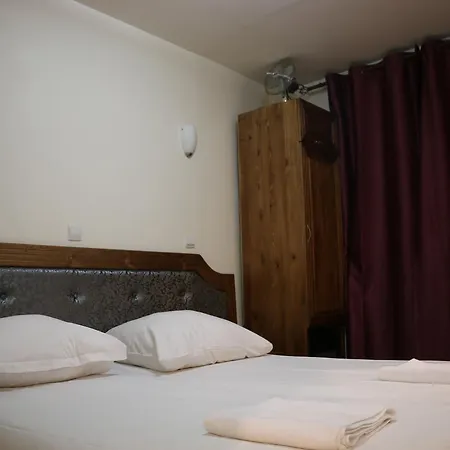 Grand De Clermont Parigi