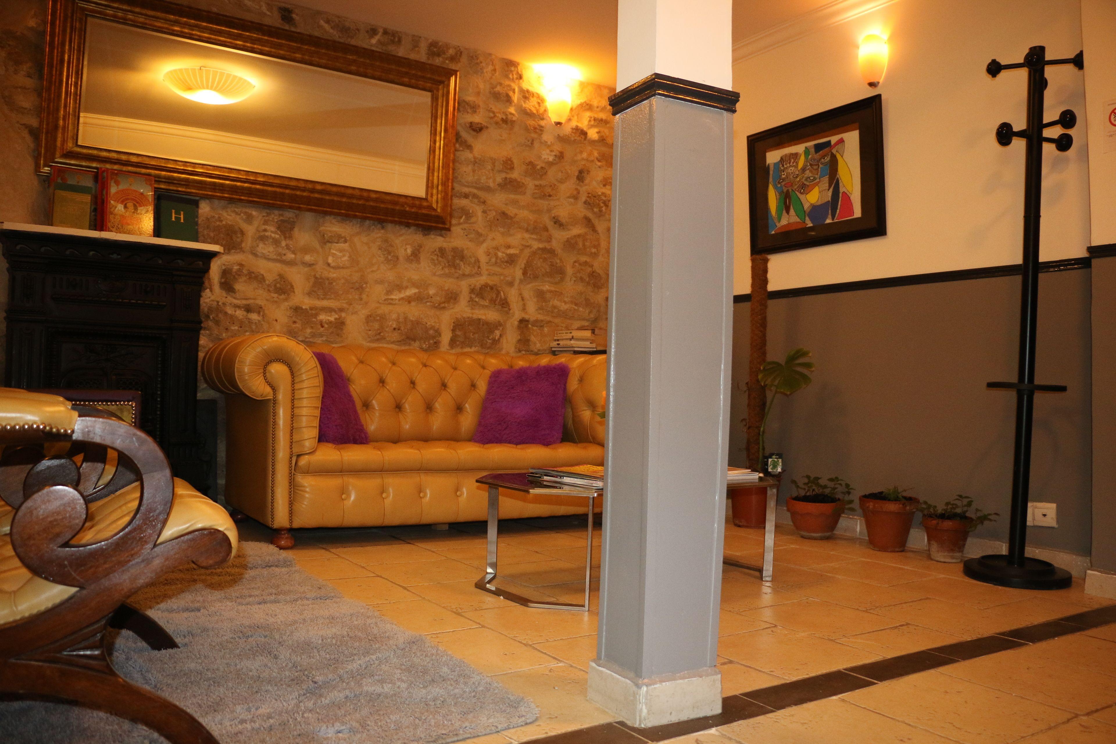 Hotel Grand De Clermont 2*